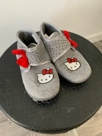 Chausson hello kitty taille 27