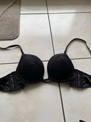 Soutien-gorge noir Undiz 85C