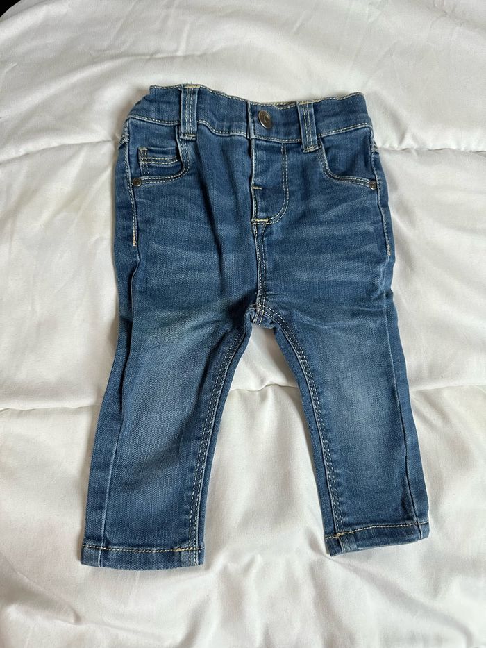 Jean bb tape à l’œil 9mois