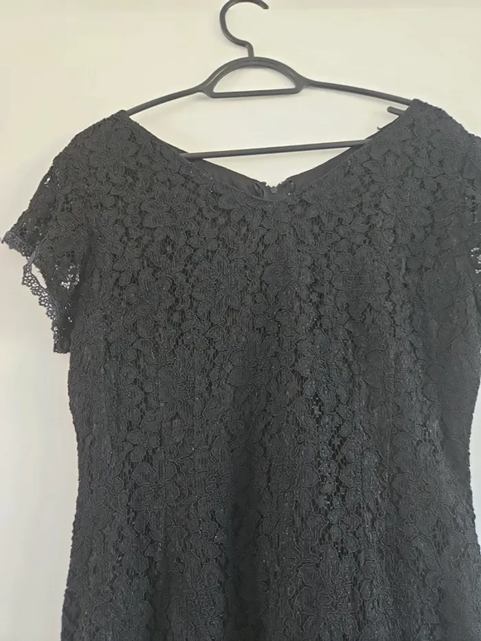 Robe noir dentelle taille 38 - photo numéro 2