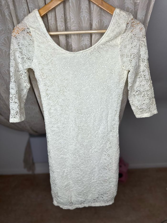 Robe dentelle - photo numéro 2