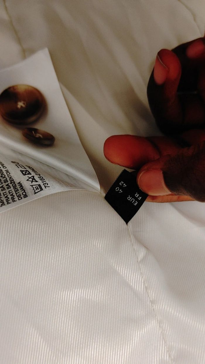 Veste blazer épaulette blanc crème en très bon état pas porté taille 40 - photo numéro 9