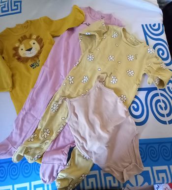 Lot de 4 articles 24 mois