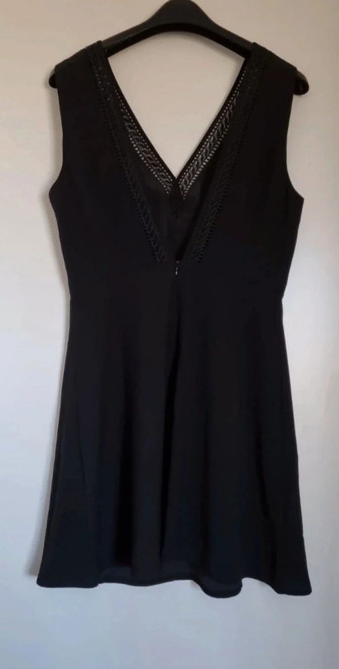 Robe noire trapèze, sans manches - photo numéro 6