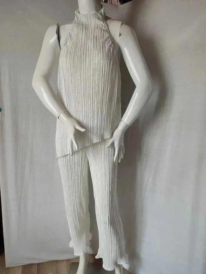 Ensemble blanc - photo numéro 2