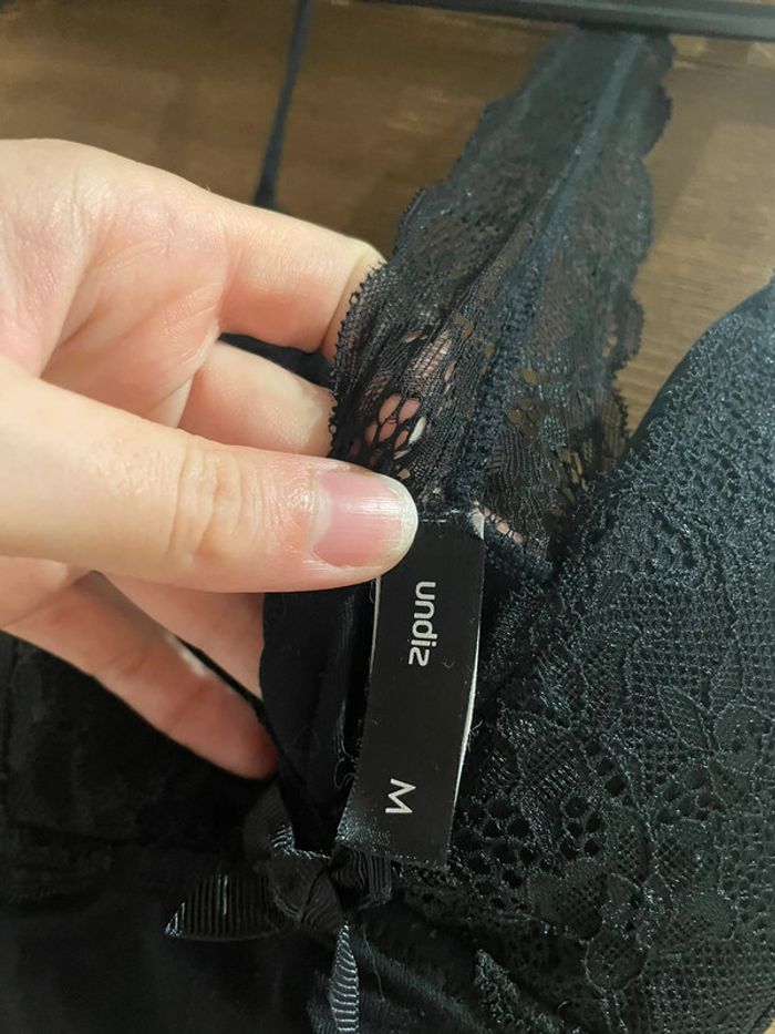 Nuissette noir undiz détail dentelle - photo numéro 4