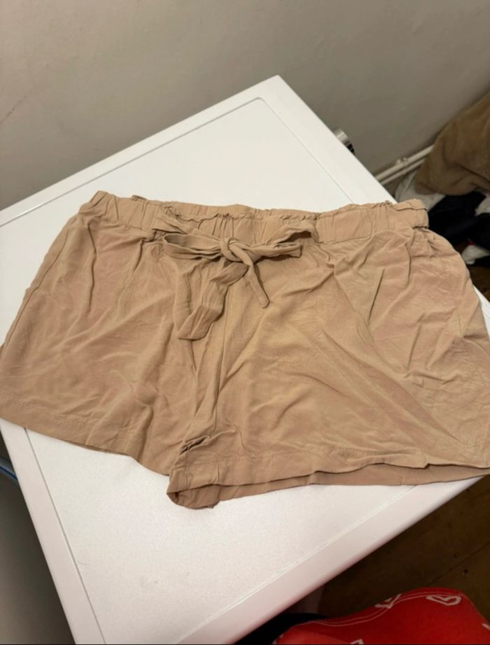 Short fluide Primark taille 46