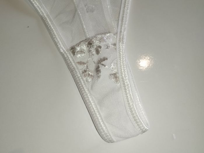 Ensemble sous vêtements blanc - photo numéro 8