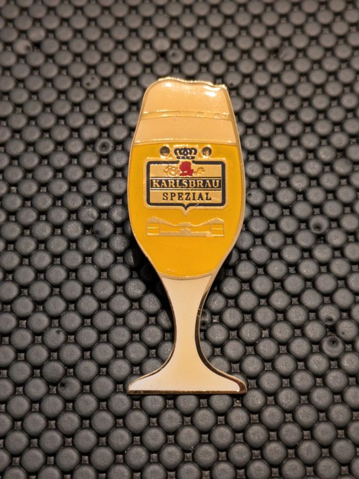 Grand pin's lumineux Karlsbrau Bière 🍺 beer birra - photo numéro 2