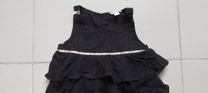 Robe à volants 23 mois - photo numéro 2