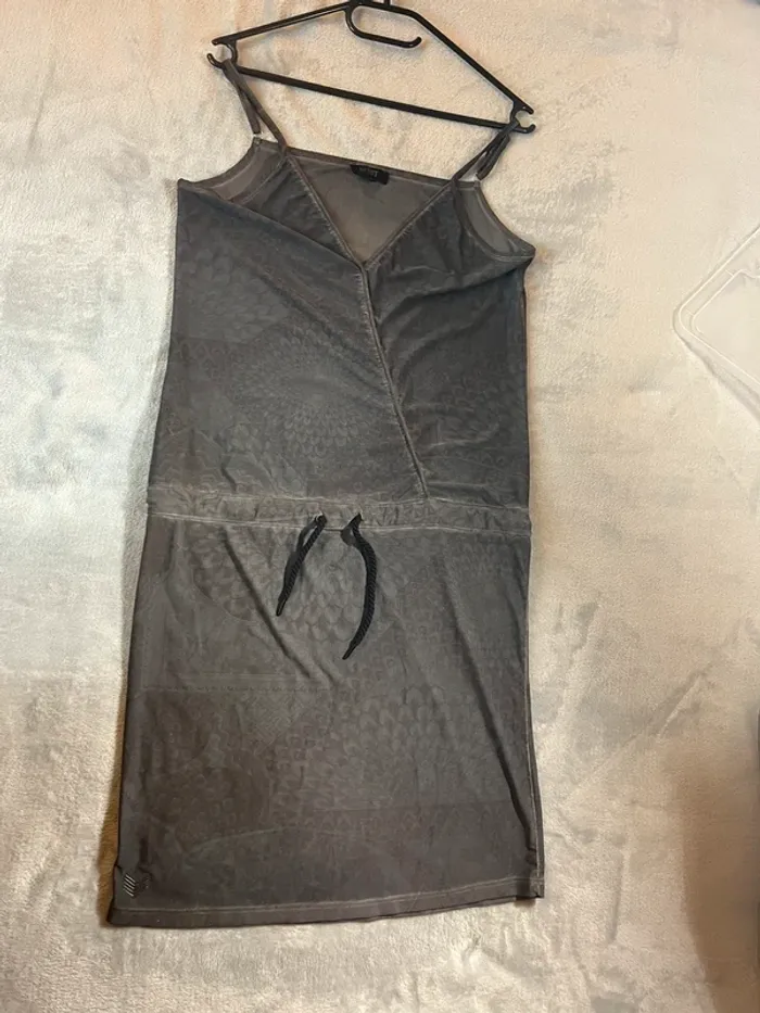 Robe grise à bretelles fines Taille L - photo numéro 4