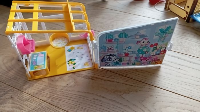 Patinoire et fleuriste PinyPon