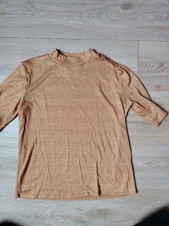 Haut léger dore pailleté