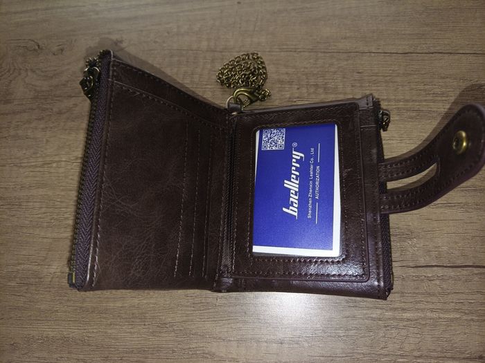 Portefeuille marron foncé avec chaine - photo numéro 2