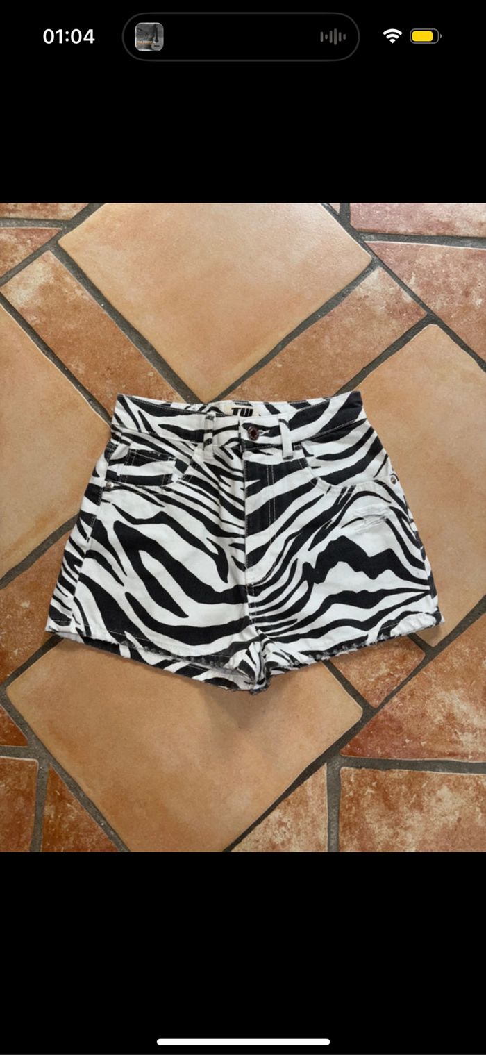 Short crop top