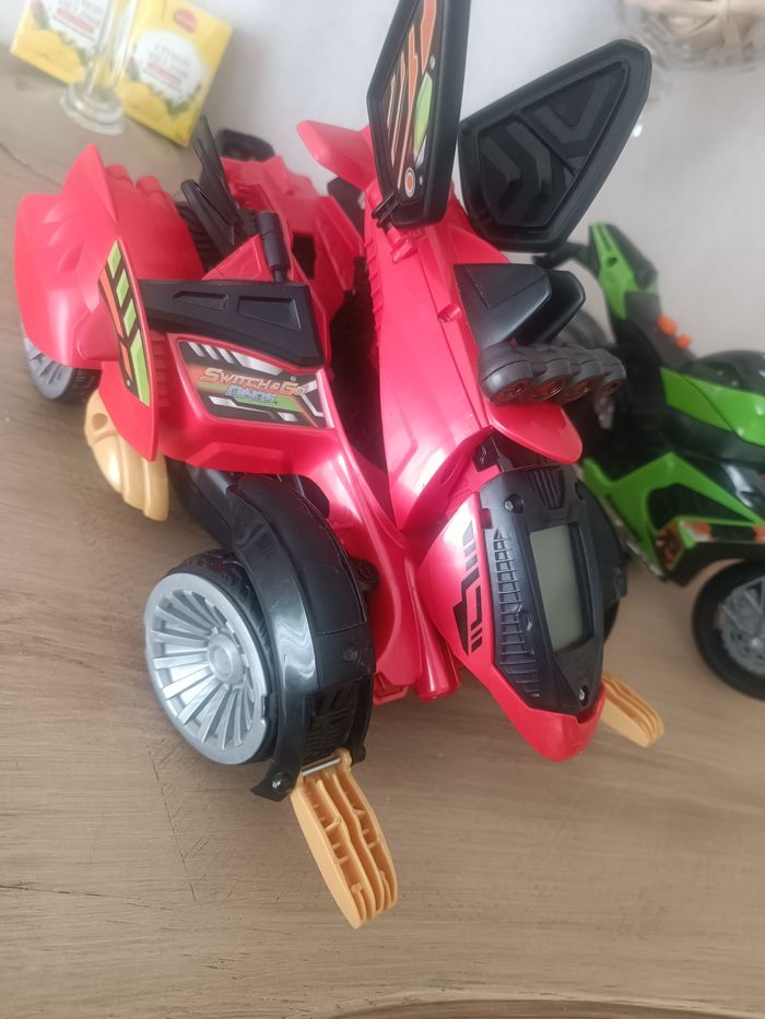 Lot voiture ,moto - photo numéro 2