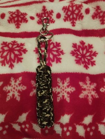 Porte clés en paracorde fait main camouflage