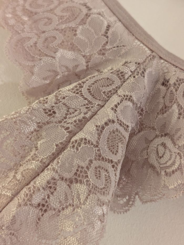 Joli string - photo numéro 2