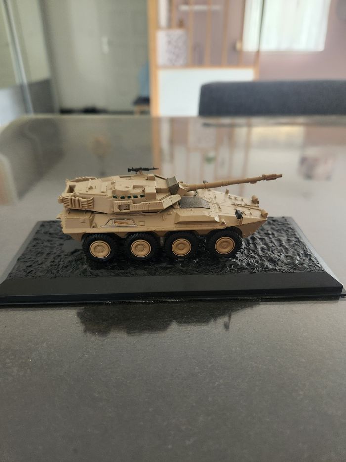 Véhicule de guerre miniature - photo numéro 2