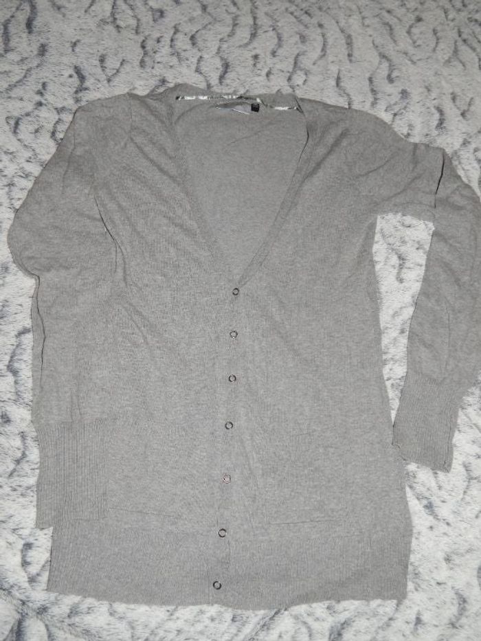 Gilet long femme taille 38/40. kiabi. boutons pressions et poches