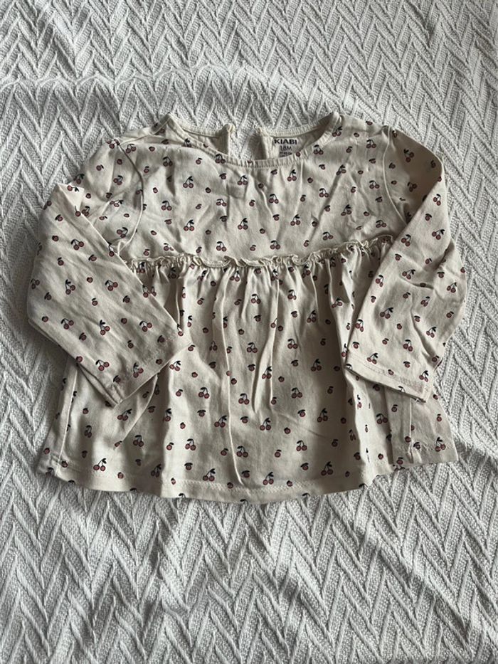 Blouse avec des cerises