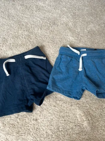 Lot shorts 9 mois