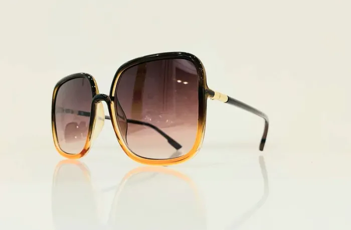 Lunette de soleil femme carrée marron dégradés uvprotection catégorie 3 - photo numéro 3