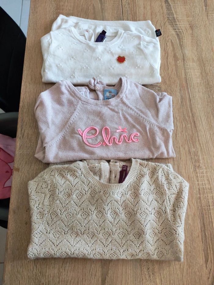 3 pulls fins et 1 pantalon 3 ans - photo numéro 2