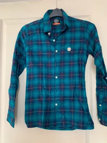 Chemise bleu le brève.