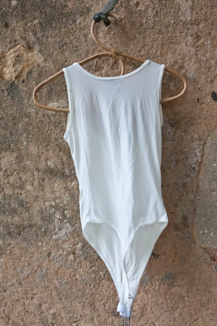 Body blanc neuf - PLT - photo numéro 4