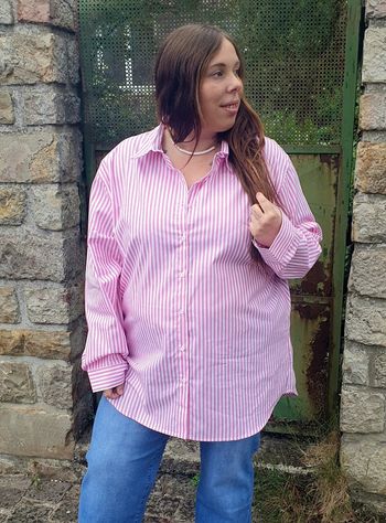 Chemise rayée rose/blanc coupe oversize 
Taille 44/46