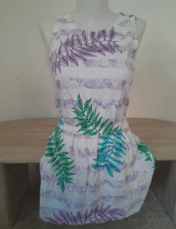 Robe cintré taille 40 Belge💫