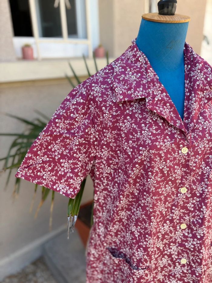 Robe blouse des années 70 - à motif fleuri - taille 52 - en très bon état - photo numéro 2