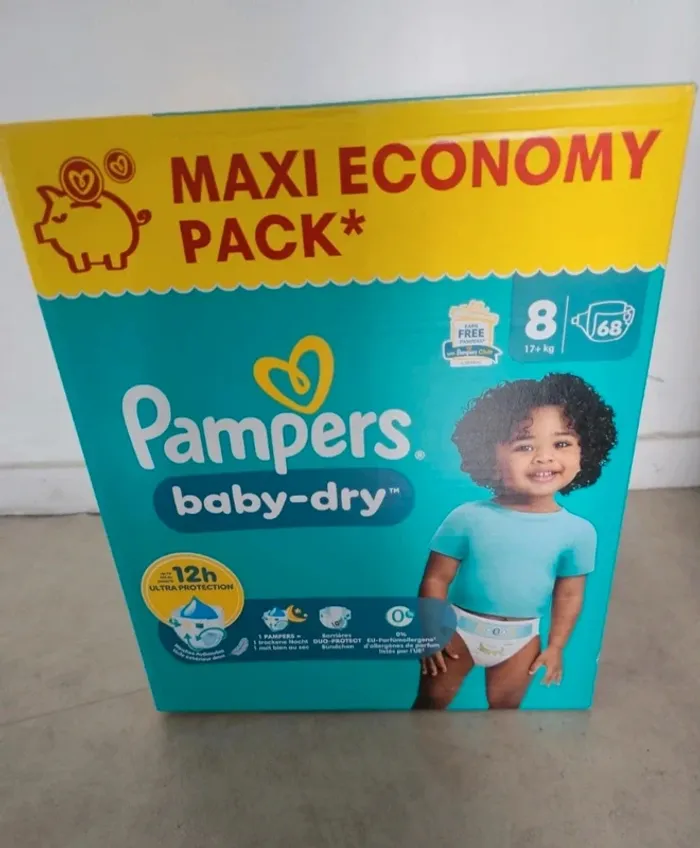 Pack 68 couches pampers Baby-Dry taille 8 neuf