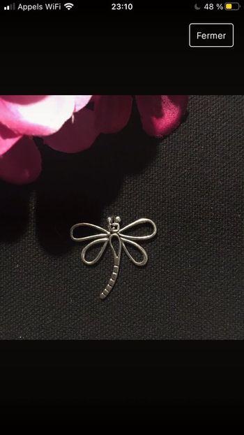 Pendentif fantaisie métal argenté grande libellule insecte