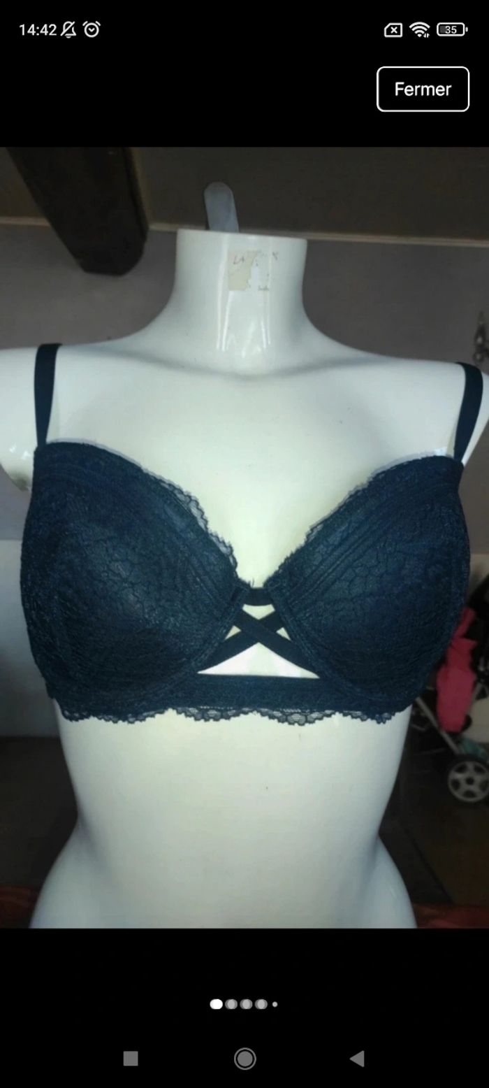 Très beau soutien gorge f12