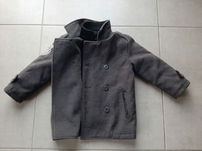 Manteau comme neuf gris foncé confortable et chaud - photo numéro 2