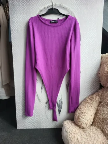 Body échancré