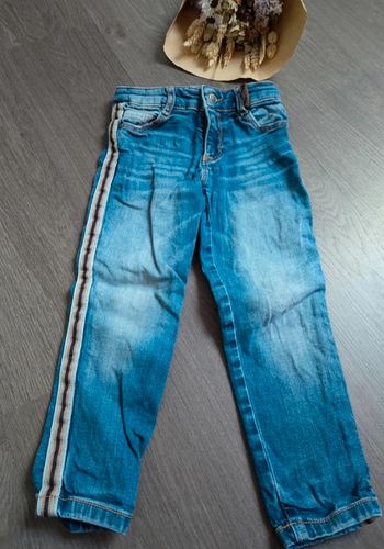 Magnifique jeans Tape à l'oeil 3 ans