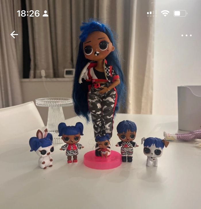 Familie poupées LOL