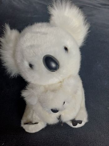 Mafnifique peluche NEUVE maman et bébé koalas.