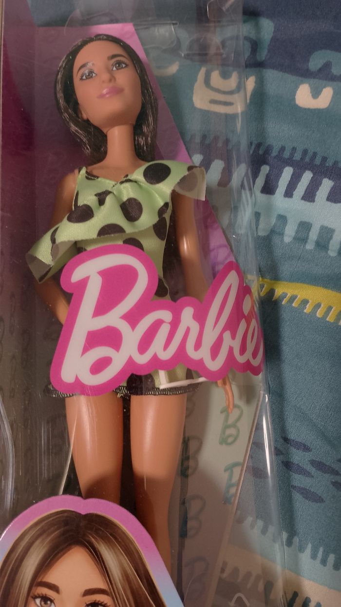 Poupée Barbie neuf - photo numéro 4
