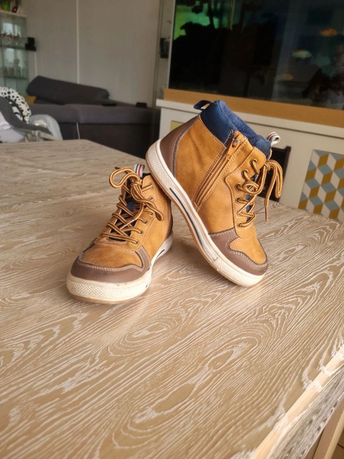 Chaussure montante t 30 - photo numéro 2