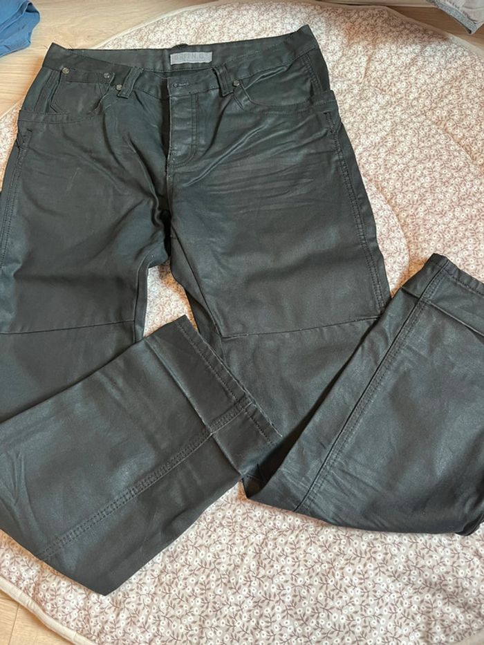 Pantalon noire