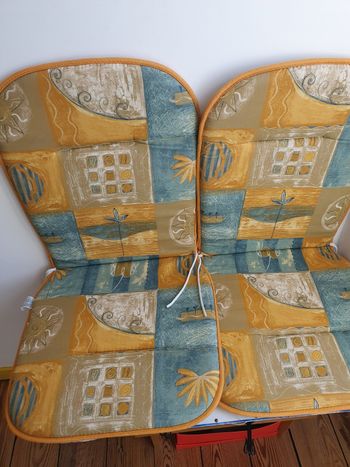 2 coussins pour chaise de jardin