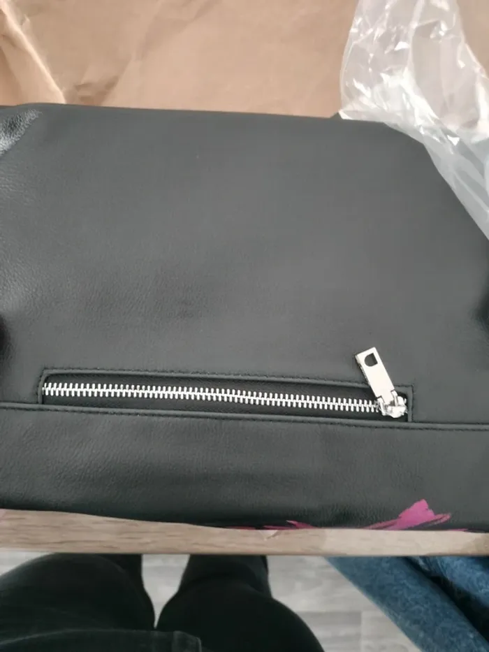 Sac desigual noir et rose (taille M) - photo numéro 11