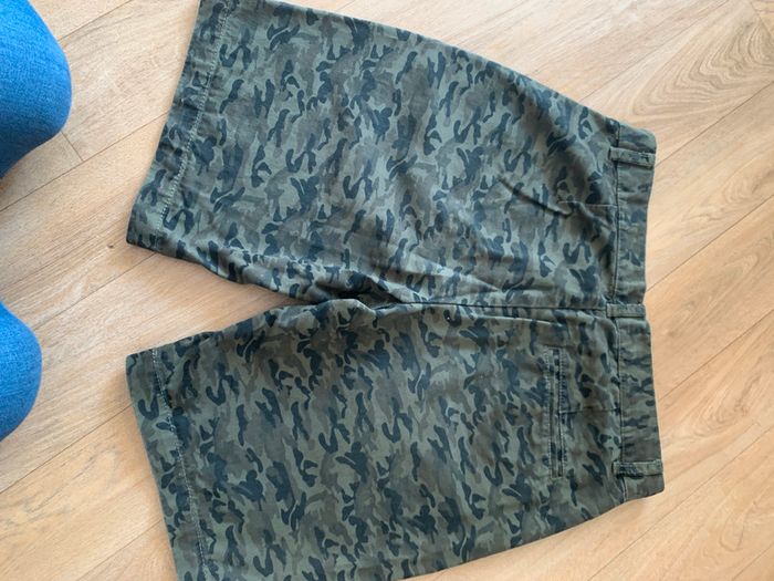 Short chino motif militaire - photo numéro 2