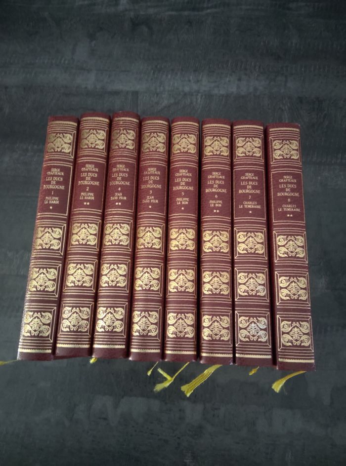 Lots de 8 livres anciens de serge grafteaux 🍀 les ducs de Bourgogne 🍀tomes  1 à 8 🍀 - photo numéro 2