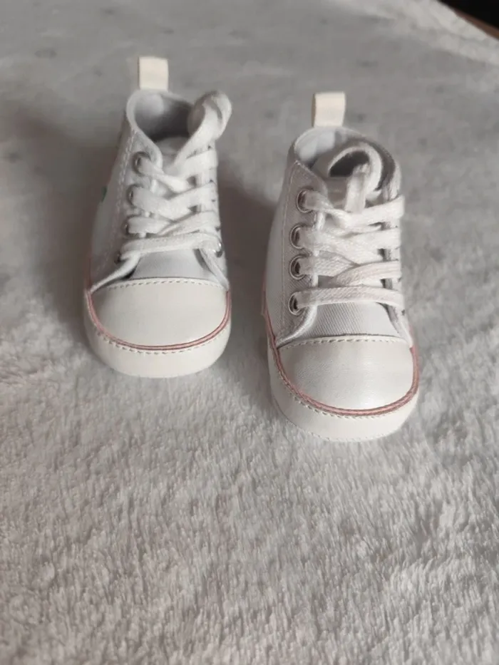 Baskets blanches - photo numéro 2