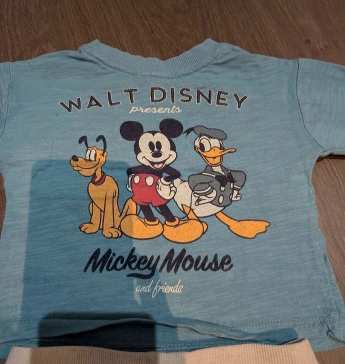 Magnifique ensemble Disney 12-18 mois garçon - photo numéro 3